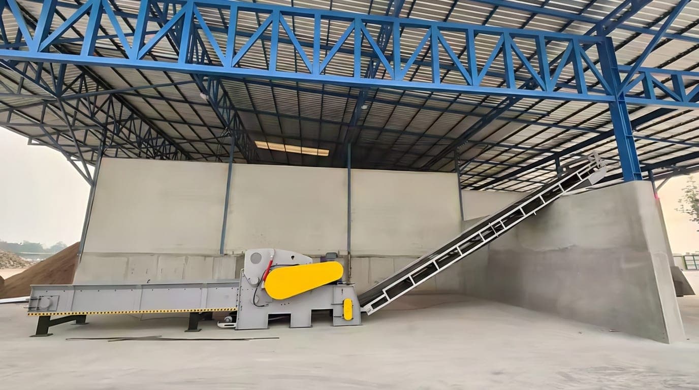 FS710 — broyage de troncs d'arbre et dosses