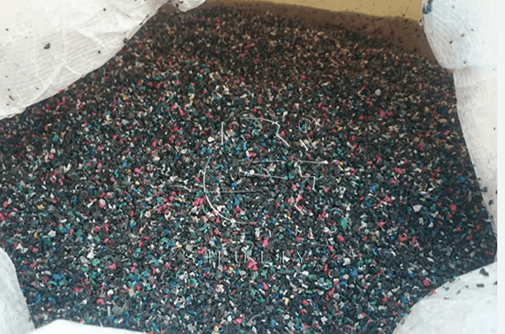 Séparation plastique câbles électriques